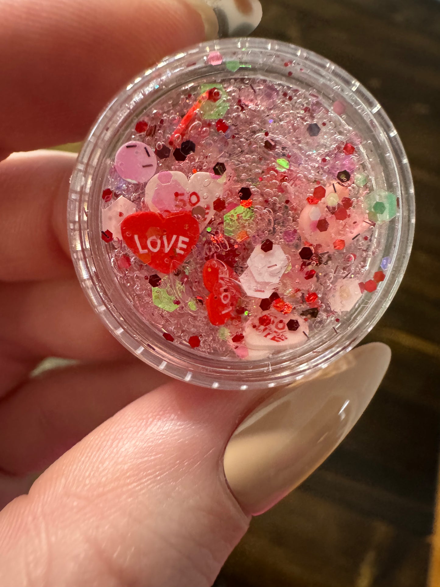 Tell me you love me glitter